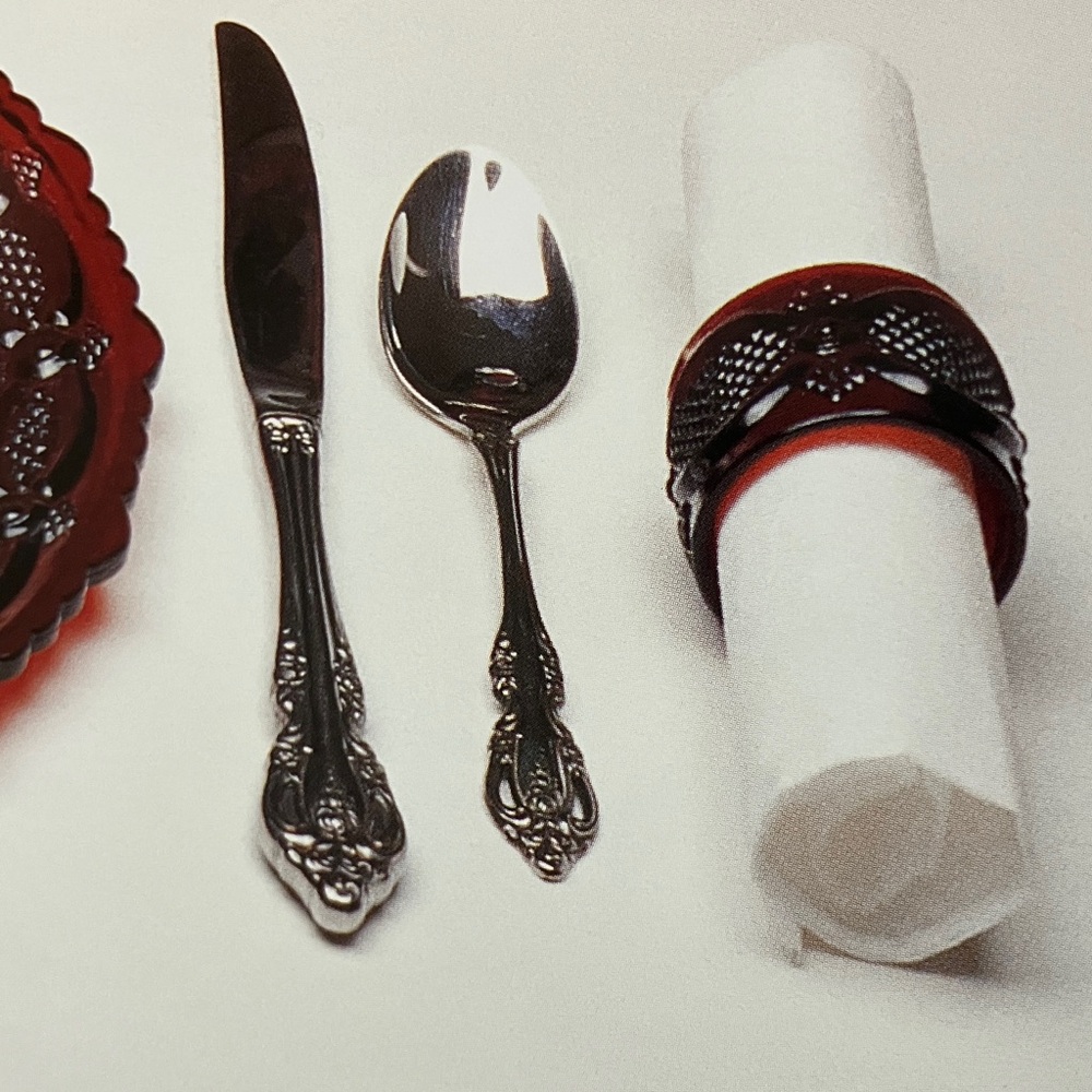 4 Napkin Rings - Picture 3 of 9